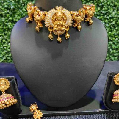 Gold Imitation jewellery choker